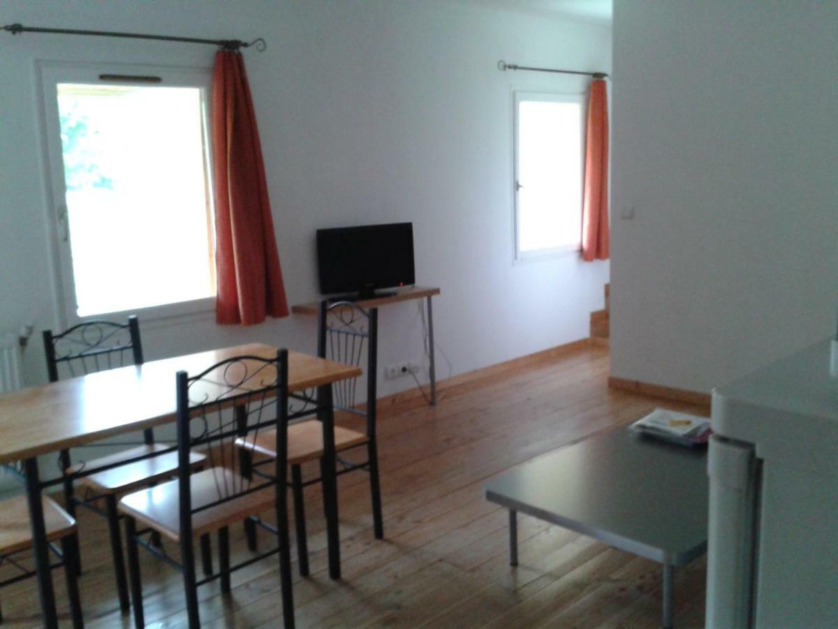 Ferienwohnung Le Bon Air Est Dans Le Pre Champagnac  Exterior foto